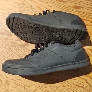 Shimano Men’s Black Low-Profile Cycling Sneakers